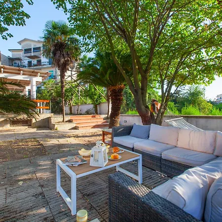 In Con Jacuzzi Privata E Vista Mare