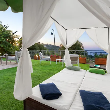 In Con Jacuzzi Privata E Vista Mare 3* Massa Lubrense