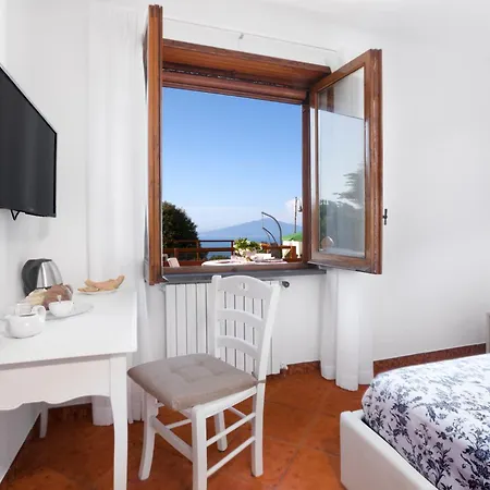 In Con Jacuzzi Privata E Vista Mare 3* Massa Lubrense