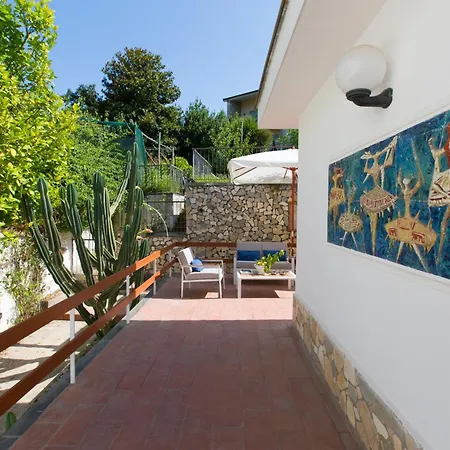 In Con Jacuzzi Privata E Vista Mare Massa Lubrense