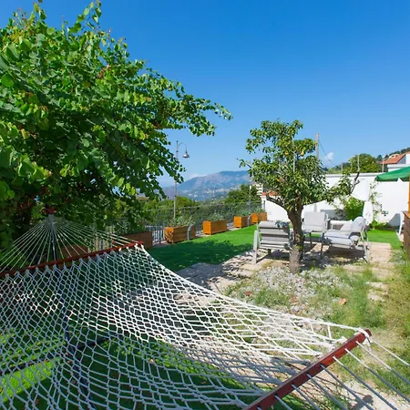 Guest house In Con Jacuzzi Privata E Vista Mare Massa Lubrense