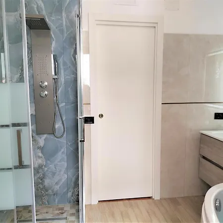 In Con Jacuzzi Privata E Vista Mare Guest house Massa Lubrense